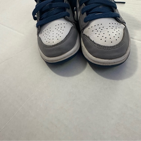Air Jordan 1 Blue White Gray Toddler Size 13c Sneakers - Picture 4 of 7